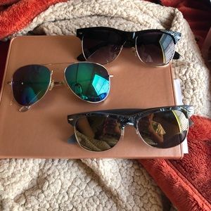 3 pairs of sunglasses for sale!!